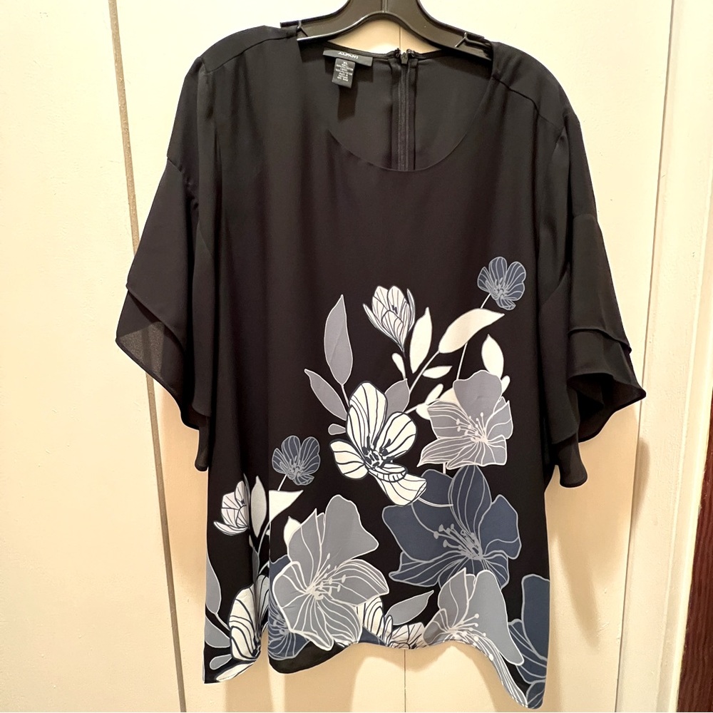 Alfani Black Short Sleeve Floral Blouse